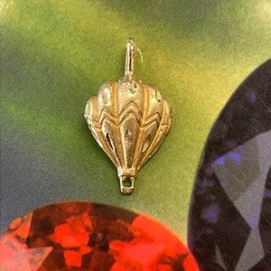 14K Hot Air Balloon Pendant in Yellow Gold ✨